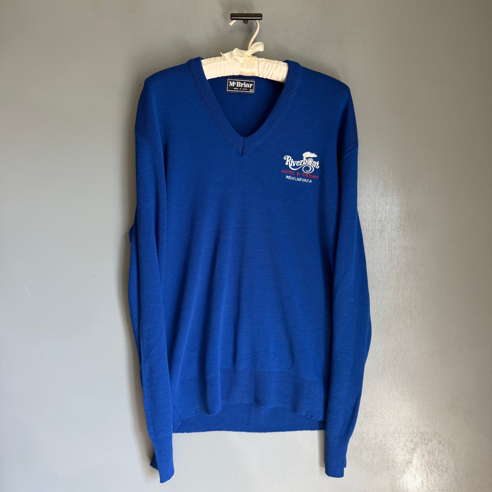 Vintage Mcbriar Men's Med 100% Acrylic V Neck Pullover Sweater River Boat Reno
